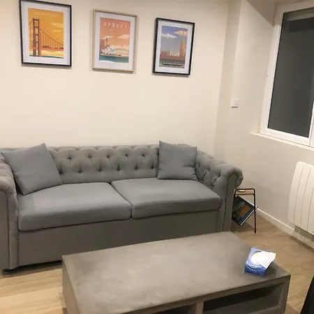 Apartment T2 Spacieux Et Equipe *
